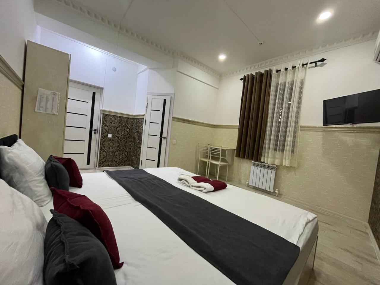 Fenix Hotel Tashkent Luaran gambar